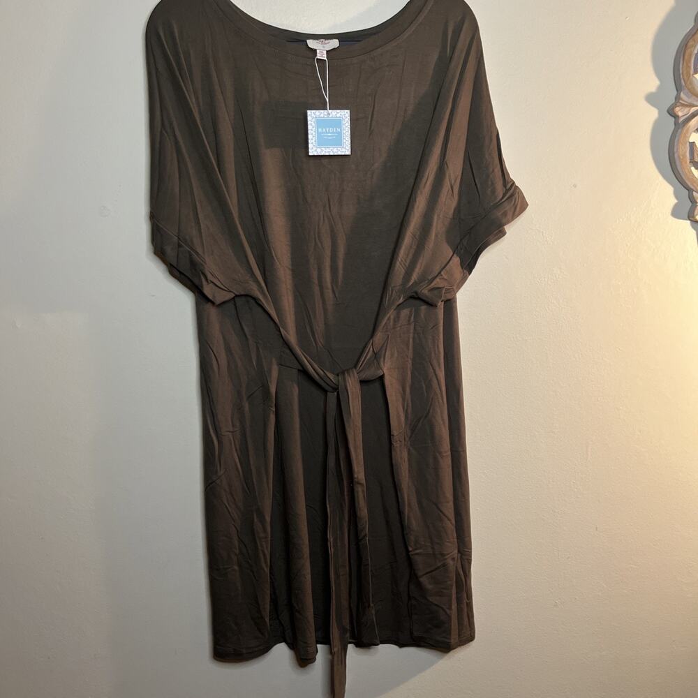 NWT HAYDEN Los Angeles dress Size 2XL Olive pullover tie front